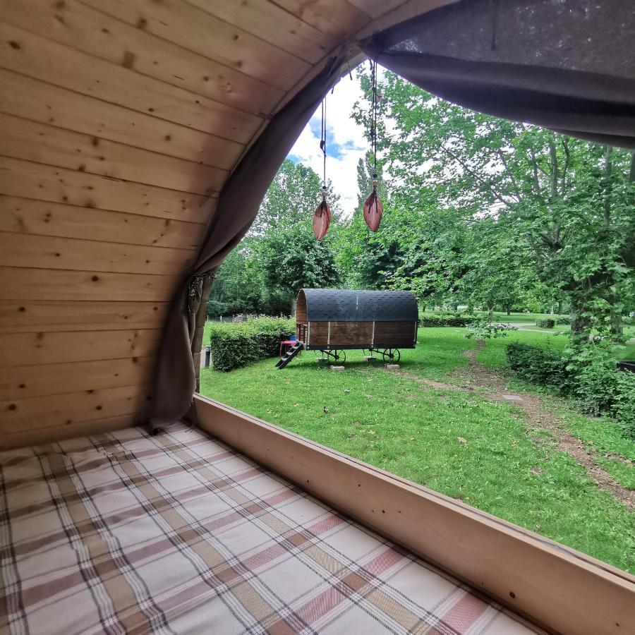 Camping De Thoissey *** Exterior foto